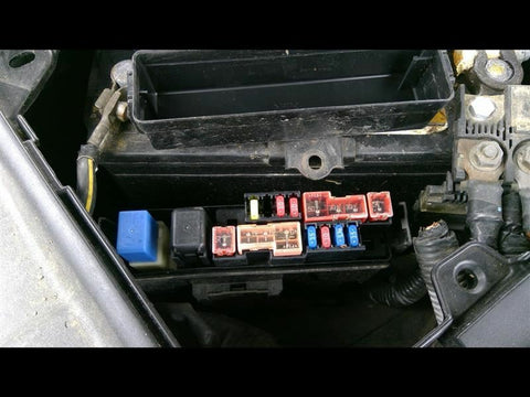Fuse Box Engine VIN B 4th Digit Fits 06-10 INFINITI M45 3273050