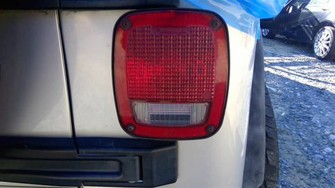 Passenger Right Tail Light Fits 98-06 WRANGLER 3442050