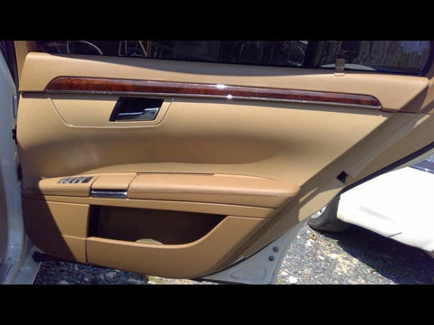 S550      2008 Door Trim Panel Rear 3286650