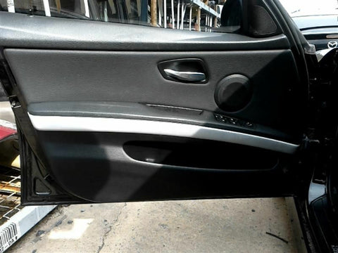 325I      2006 Door Trim Panel, Front 2509050