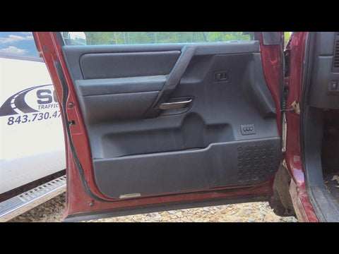 TITAN     2013 Front Door Trim Panel 4751620