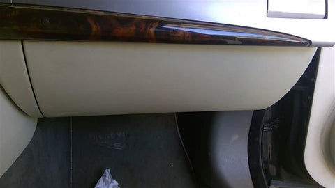 XF        2010 Glove Box 4670450