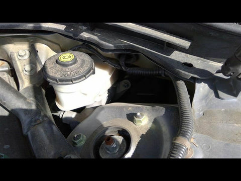 Brake Master Cylinder Fits 0914 TL 3346380
