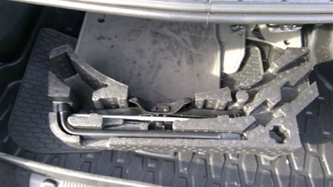 XE        2017 Jack 460993 AND TOOLS!0