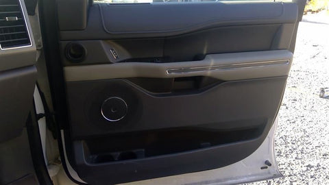 EXPEDITON 2018 Front Door Trim Panel 4604040