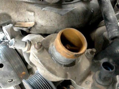 F250SD    2004 Thermostat Housing 2641360