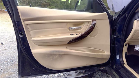 328D      2014 Front Door Trim Panel 4650290