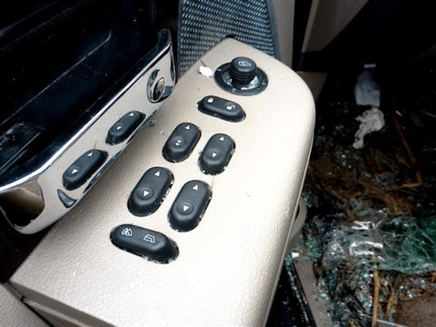 LINCLT   2006 Door Electric Switch (Master) 2592860