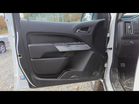 COLORADO  2020 Front Door Trim Panel 4789650