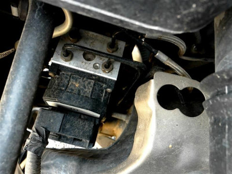 AntiLock Brake Part Assembly Thru 11/28/04 Fits 0405 FORD F150 PICKUP 2517030