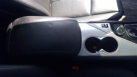 Q50       2020 Console Front 4663160