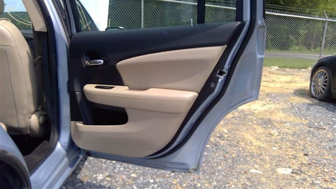 200       2014 Door Trim Panel Rear 4669350