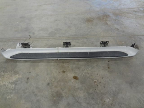 02 DURANGO RUNNING BOARD ONE SIDE ONLY! 2006940