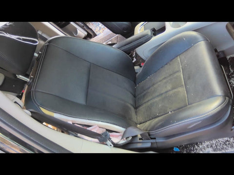 CARAVAN   2019 Front Seat 4702520