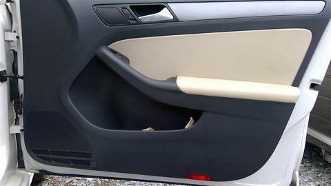 JETTA     2014 Front Door Trim Panel 3500830