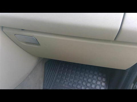 LR4       2012 Glove Box 3373950