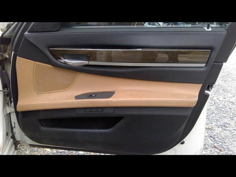 750IL     2009 Front Door Trim Panel 3285920