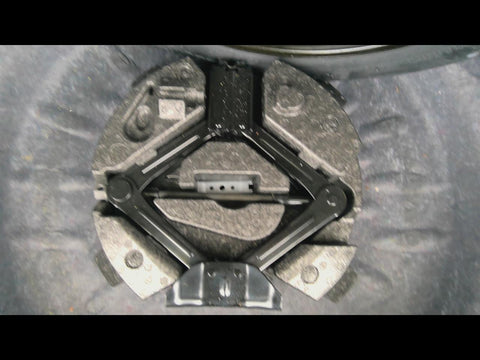 ESCAPE    2019 Jack 470019 AND TOOLS!0