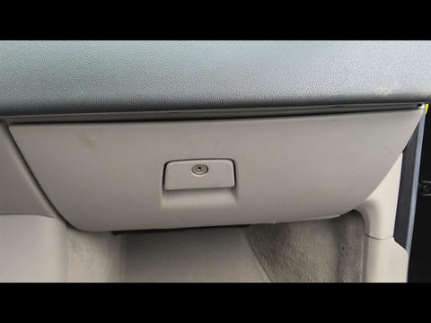 C70       2008 Glove Box 4713510