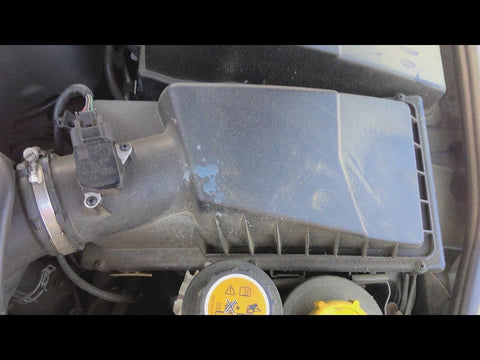 Driver Left Air Cleaner 5.0L Fits 10-13 LR4 4743230