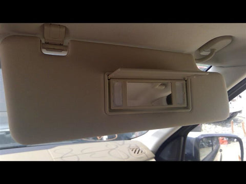 Passenger Right Sun Visor With Illumination Fits 1016 LR4 3374900