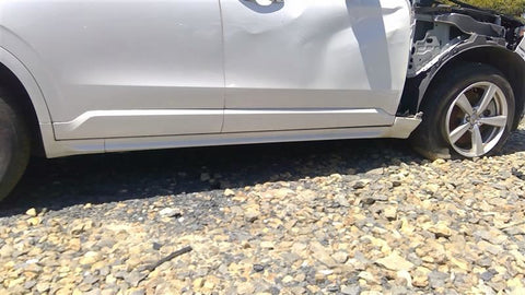 XC90      2017 Rocker Panel Moulding 4655560