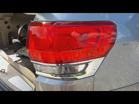 Passenger Tail Light Wk Body VIN E Or F Fits 1521 GRAND CHEROKEE 4765640