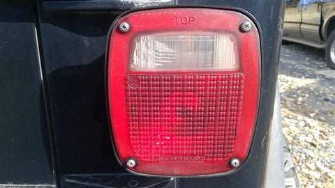 Passenger Right Tail Light Fits 9806 WRANGLER 3449390