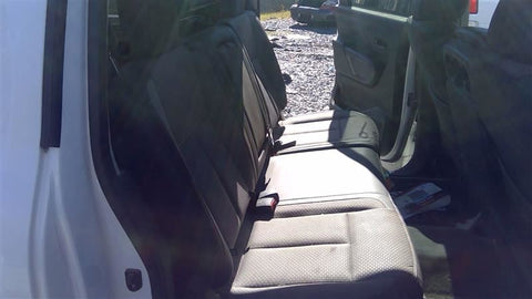 TITAN XD  2018 Seat Rear 4584530