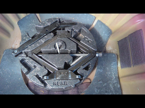 MALIBU    2017 Jack 476511 AND TOOLS!0