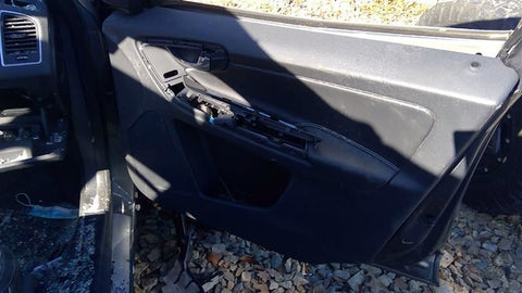 XC60      2016 Front Door Trim Panel 3574380