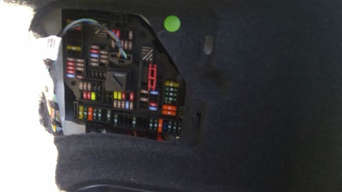Fuse Box Engine Trunk Mounted Fits 1217 BMW 535i GT 4640370