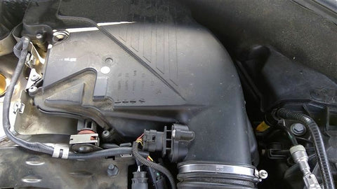 Driver Left Air Cleaner 4.4L Twin Turbo Fits 1113 BMW 550i 3399940