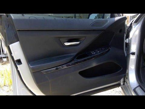 640I      2013 Front Door Trim Panel 3275230