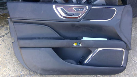 CONTINTAL 2017 Front Door Trim Panel 4606630