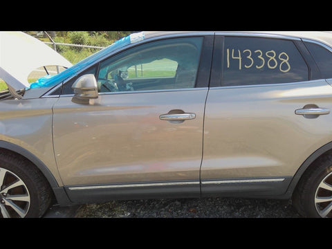 Driver Left Front Door Electric Fits 1519 MKC 4762660