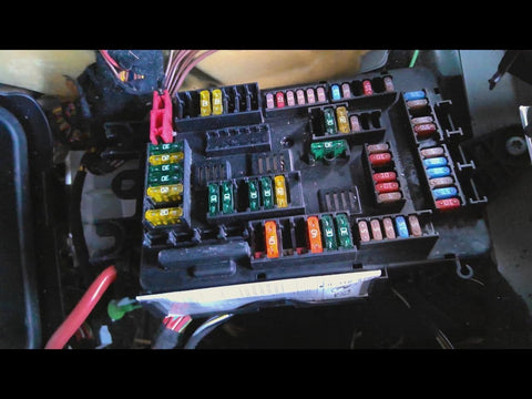 Fuse Box Engine Trunk Mounted Fits 1519 BMW X6 4705060