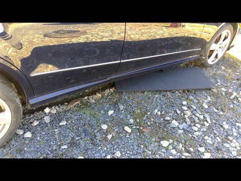 E350      2010 Rocker Panel Moulding 3355170