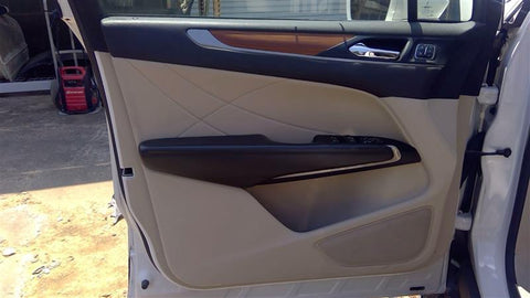 MKC       2017 Front Door Trim Panel 4560920