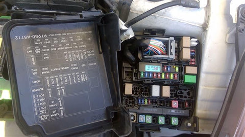 Fuse Box Engine Compartment US Market GT Fits 1415 ELANTRA 4621990