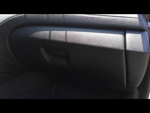 640I      2013 Glove Box 3275310