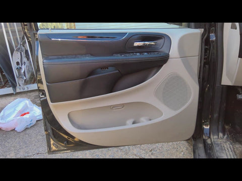 CARAVAN   2019 Front Door Trim Panel 4702490