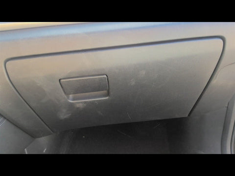 CX9      2017 Glove Box 4735040