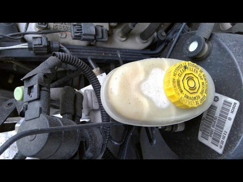 Brake Master Cylinder Fits 97-06 WRANGLER 3270390
