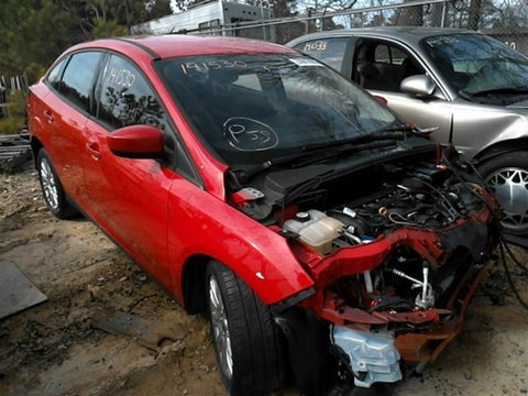 13 14 FORD FOCUS FUEL PUMP 2260820