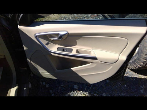 S60       2013 Front Door Trim Panel 3359870