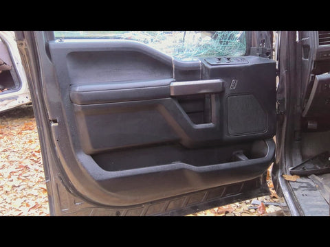 F150      2017 Front Door Trim Panel 4707540