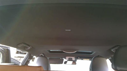 V60       2015 Headliner 4612630