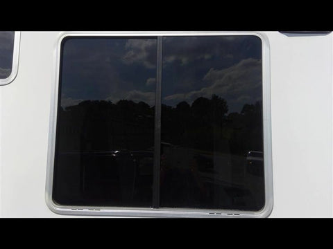 E350SD    2008 Quarter Glass 3093560