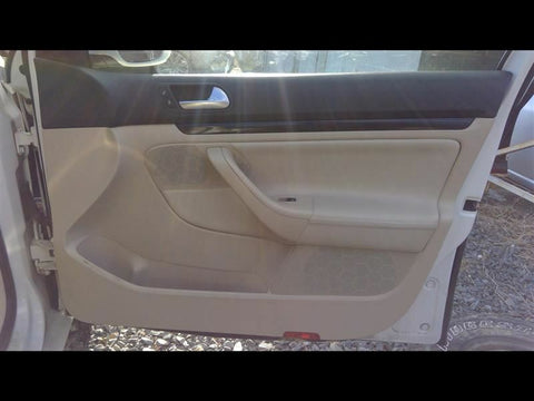 JETTA     2013 Front Door Trim Panel 3352780